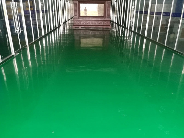 密封固化劑地坪和環(huán)氧地坪有什么不同？